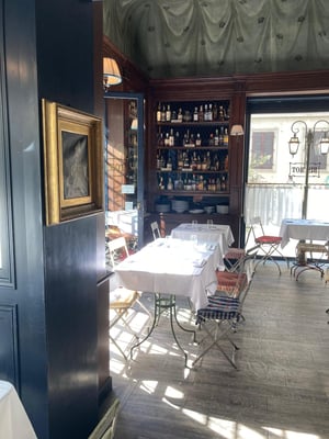 Bistro-table